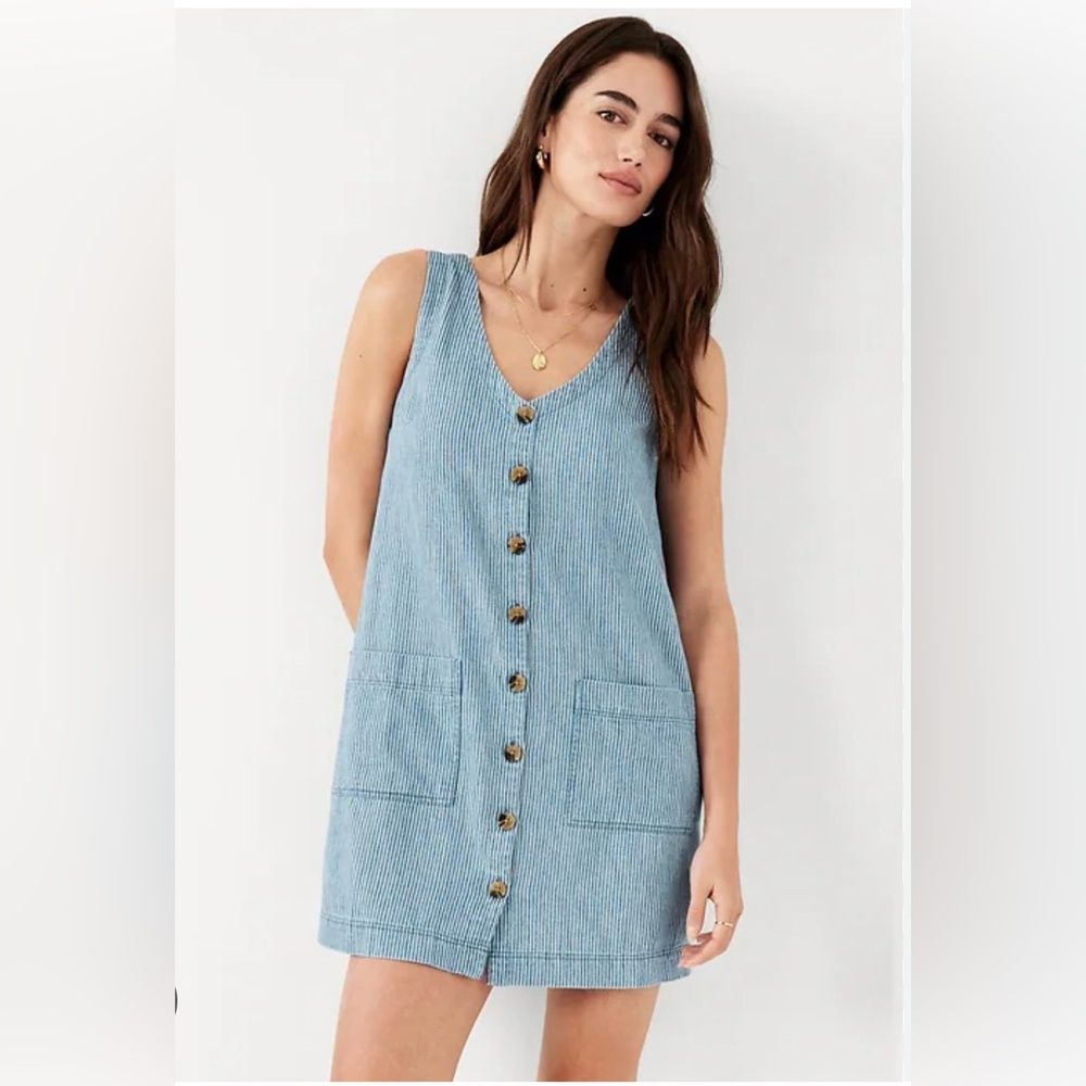 Sleeveless Button-Front Mini Dress
Railroad Striped M